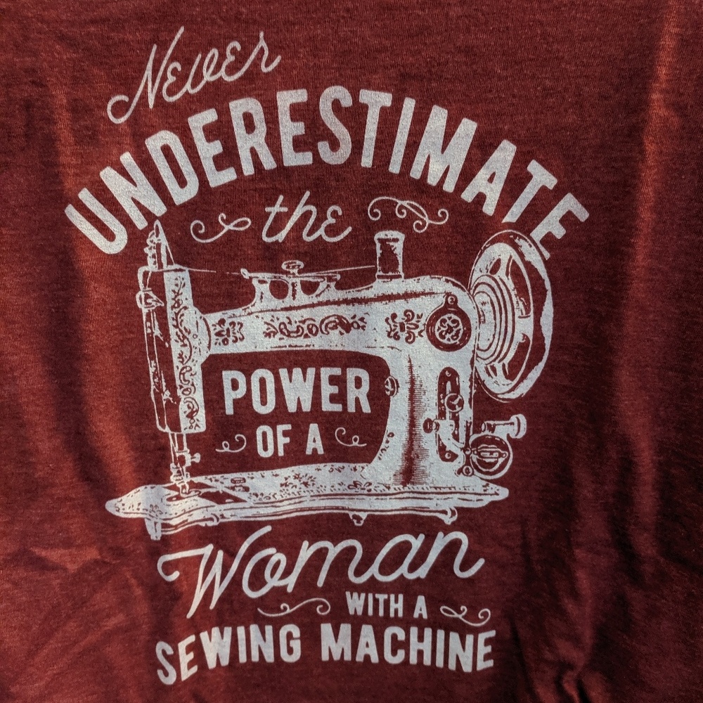 Tee - vintage sewing machine